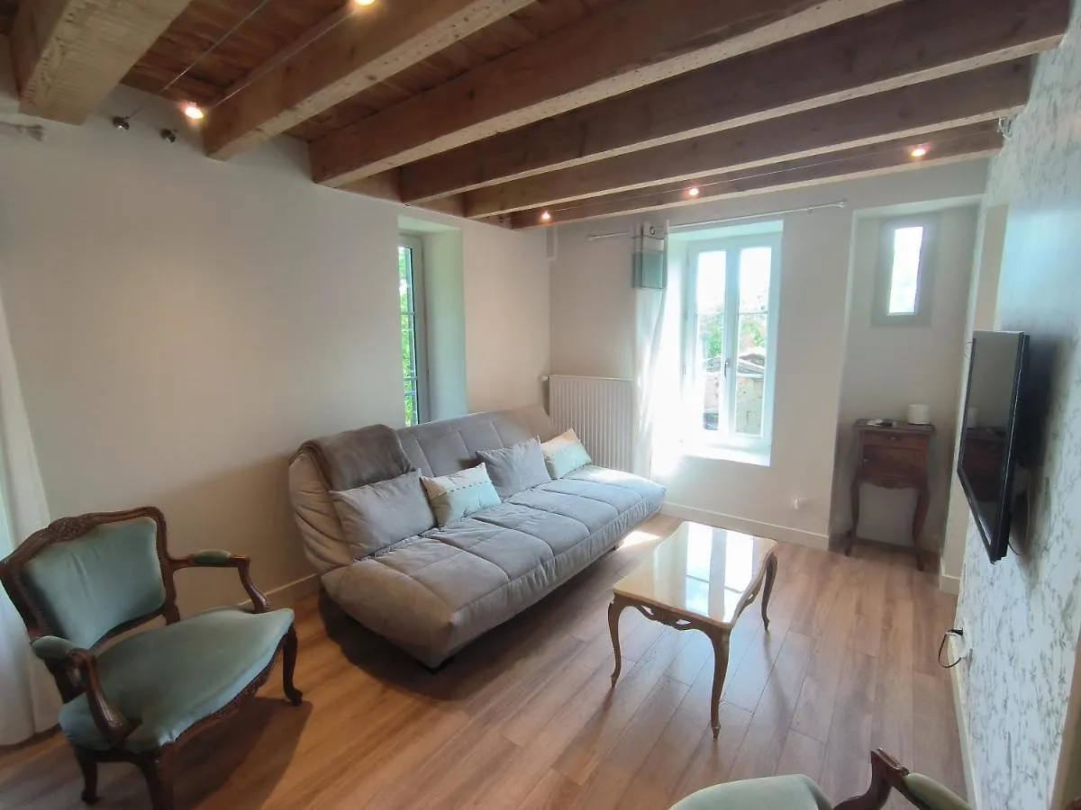 Vakantiehuis Gites Le Vieux Vinzelles Volvic Frankrijk
