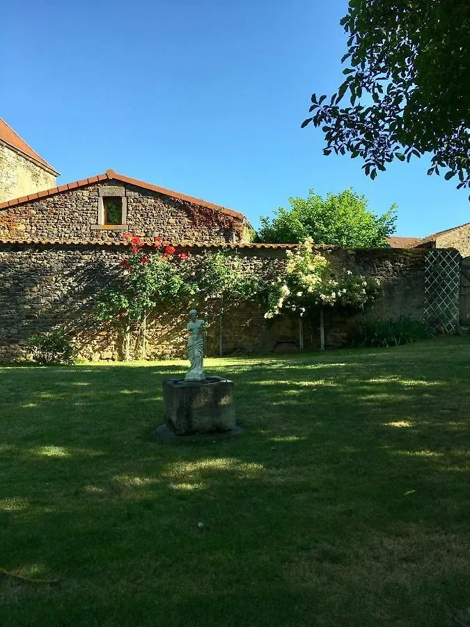 Vakantiehuis Gites Le Vieux Vinzelles Volvic Frankrijk